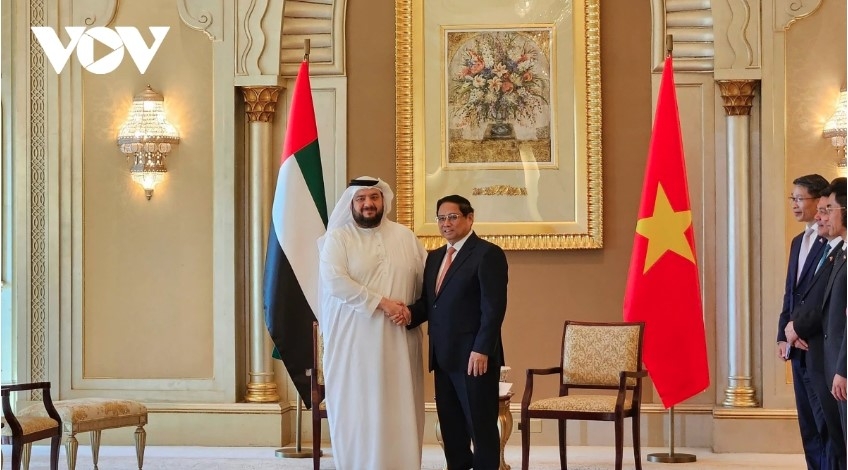 Vietnam attaches importance to expanding investment cooperation with UAE